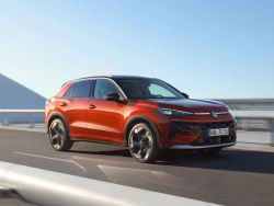 Volskwagen T-Roc 2025 (5)