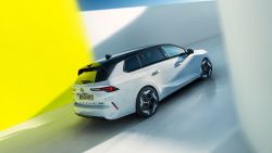 Opel Astra ST GSe 11