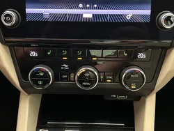 30652712