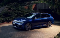 VW Golf Variant R 01