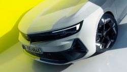 Opel Astra HB PHEV 11