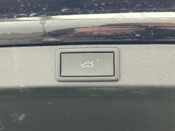 30564122