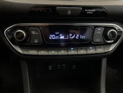 30604652