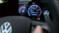 Volkswagen Golf R 06