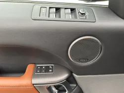 30552564