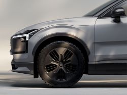 Volvo EX30 Cross Country (9)