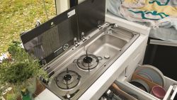 Volkswagen Grand California 04