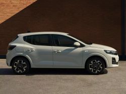 Dacia Sandero 2025 (4)