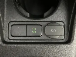 30524600
