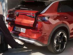 Volskwagen T-Roc 2025 (8)