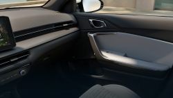 Kia XCeed 2027 (6)