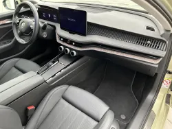 30567620