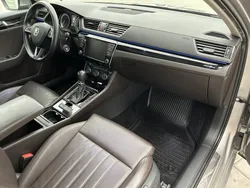 30866371