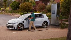 Volkswagen Golf GTE 02