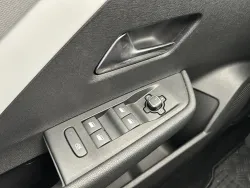 30525238