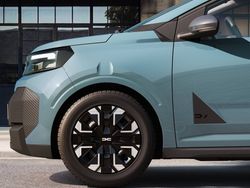 Dacia Spring (15)