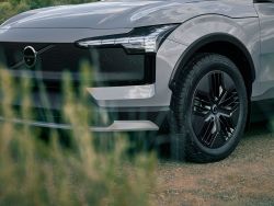 Volvo EX30 Cross Country (5)