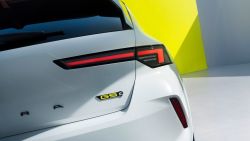 Opel Astra HB PHEV 10