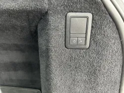 30552571