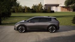 Kia EV4 (1)