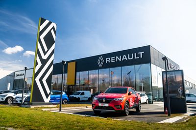 TUkas Strašnice Renault 01