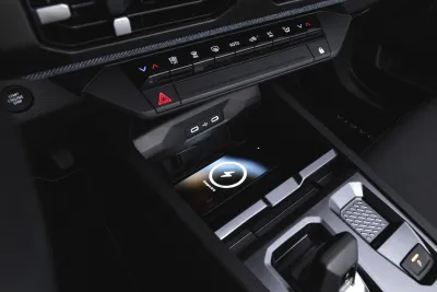 Dacia Striker hybrid (11)