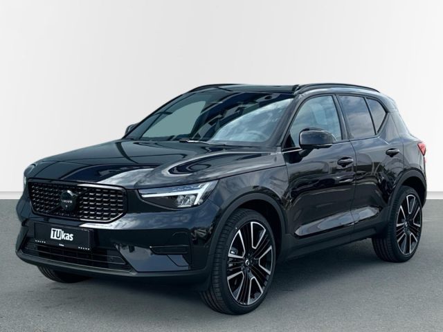 Volvo XC40 2.0 B3 ULTRA BLACK EDITION