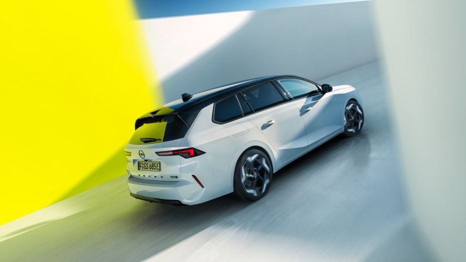 Opel Astra ST GSe 11