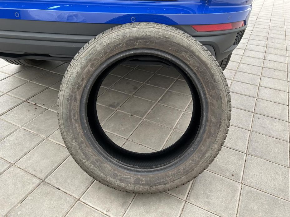 30563432