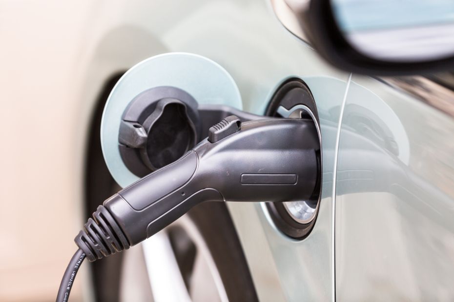 TUkas plug in hybrid charging