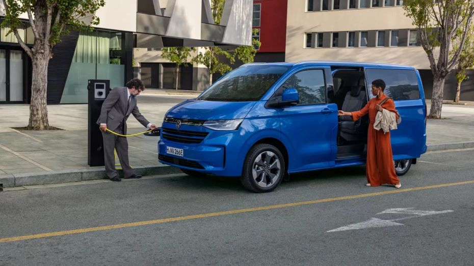 Volkswagen Caravelle 01