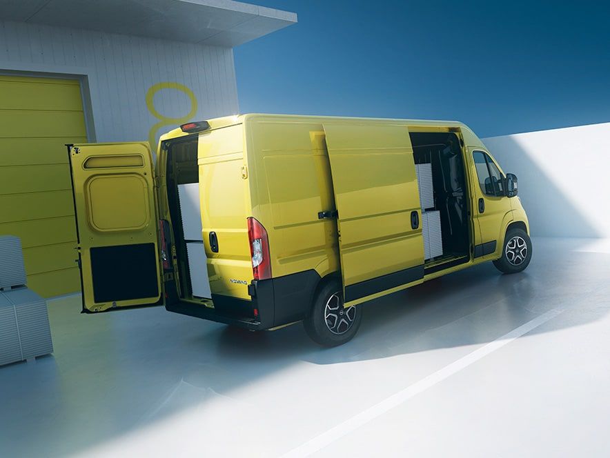 Opel Movano 2024 (3)