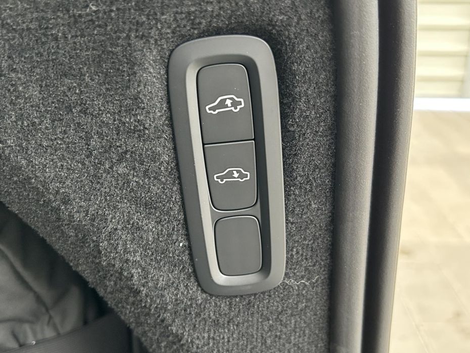 29832275