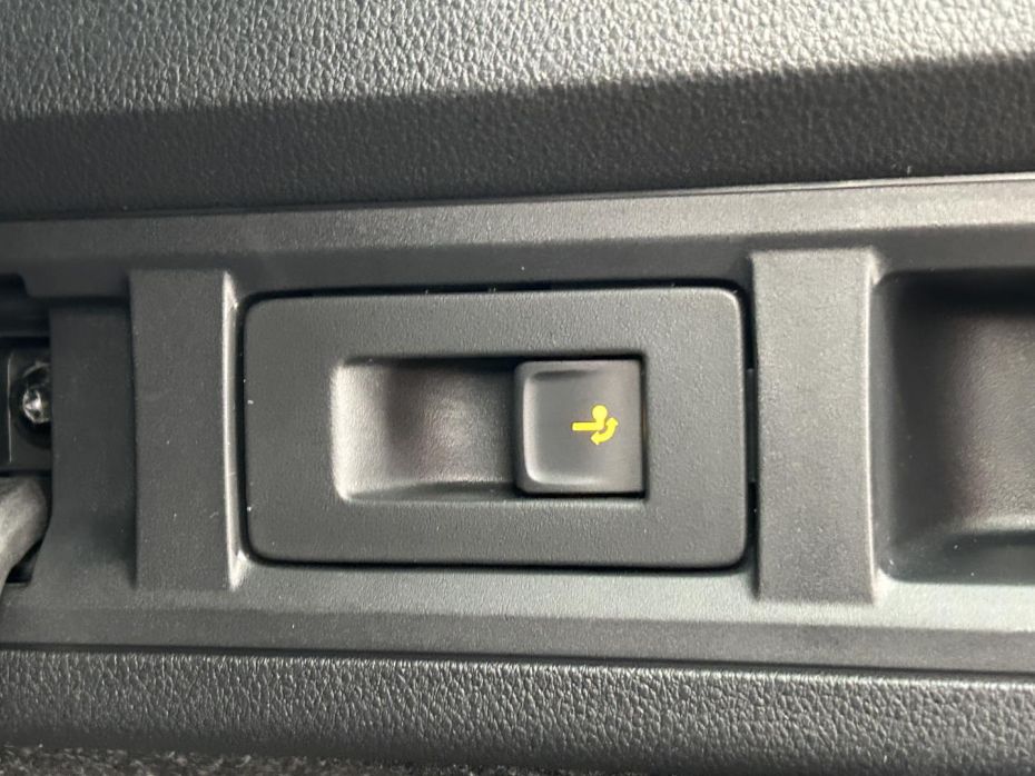 29879231