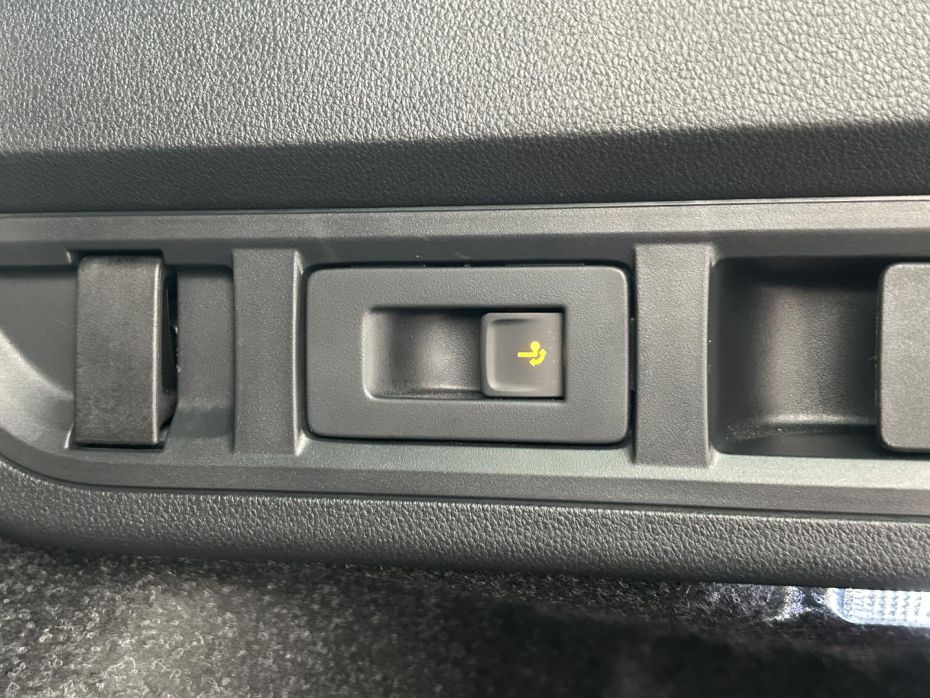 29806922