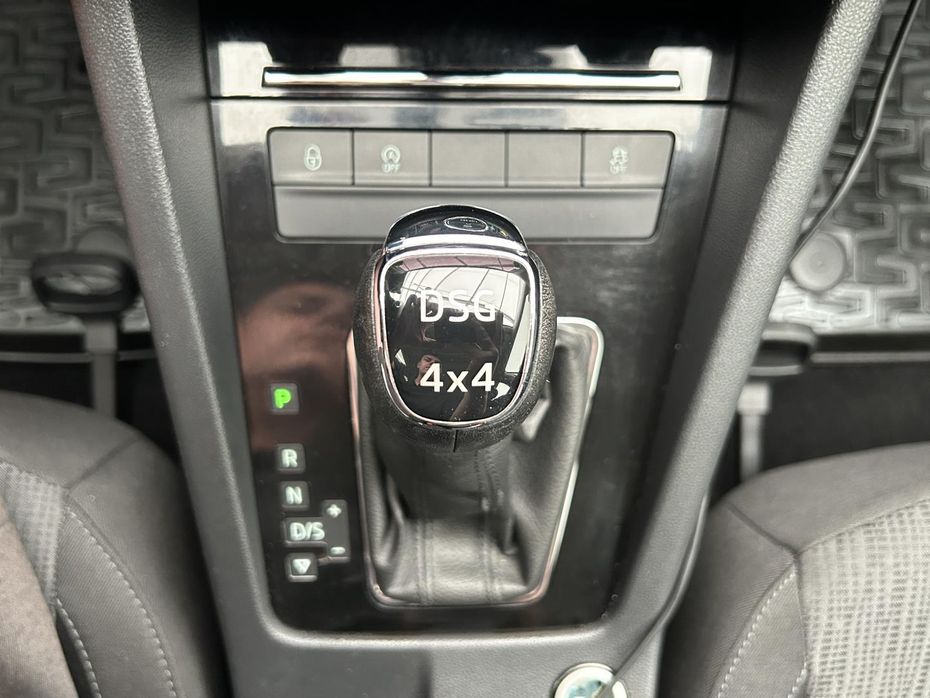 30692508