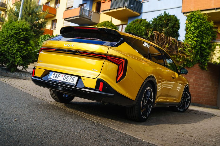Kia K4 Sportswagon (1)