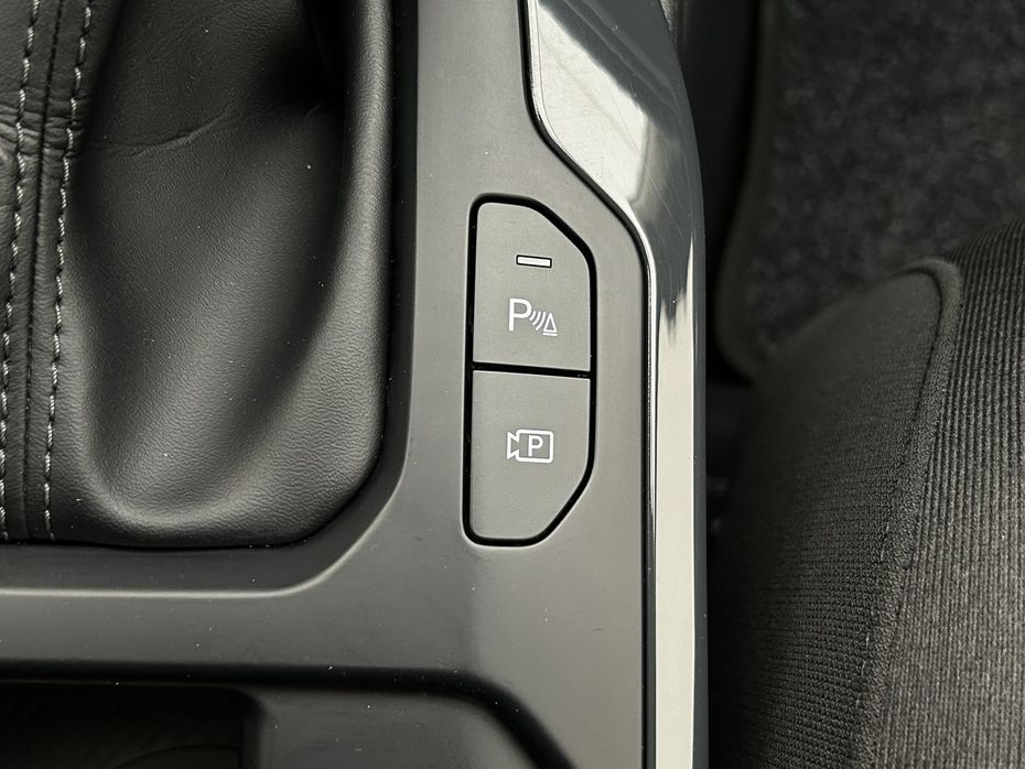 30886208