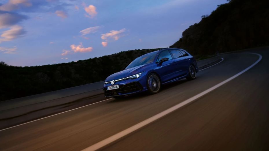 VW Golf Variant R 02