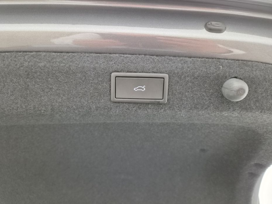 30911992