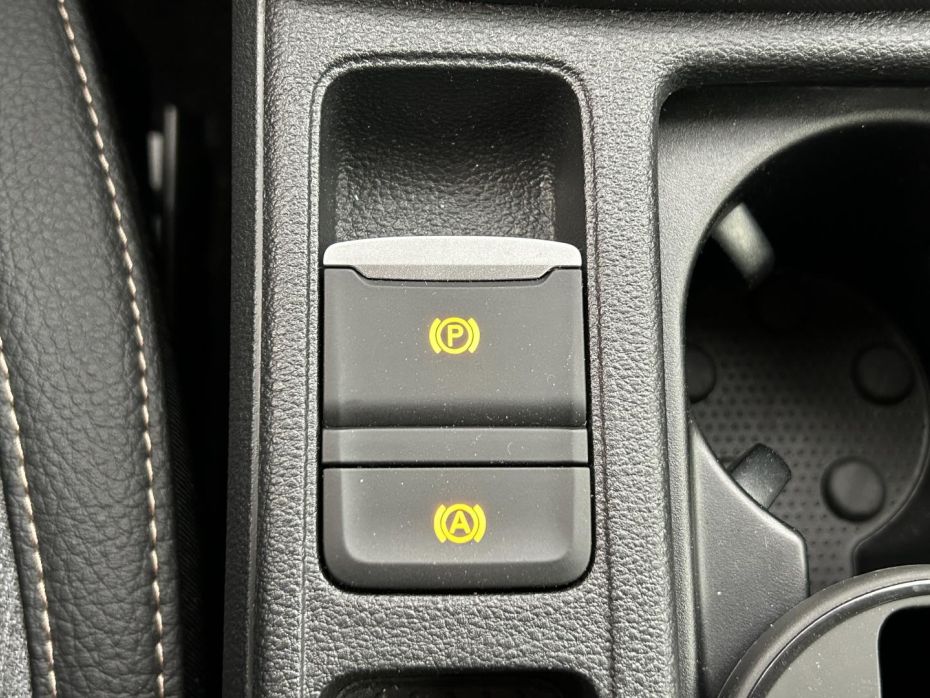 29693904