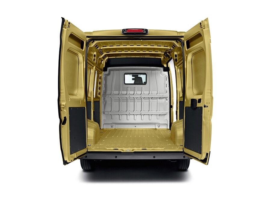 Opel Movano 2024 (11)