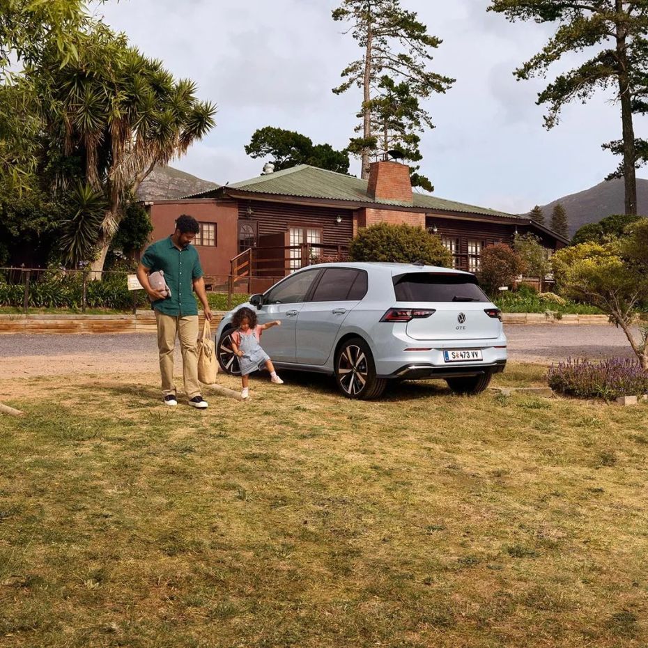 Volkswagen Golf GTE 01