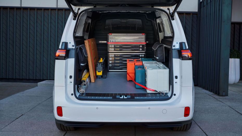 VW ID.Buzz Cargo (8)