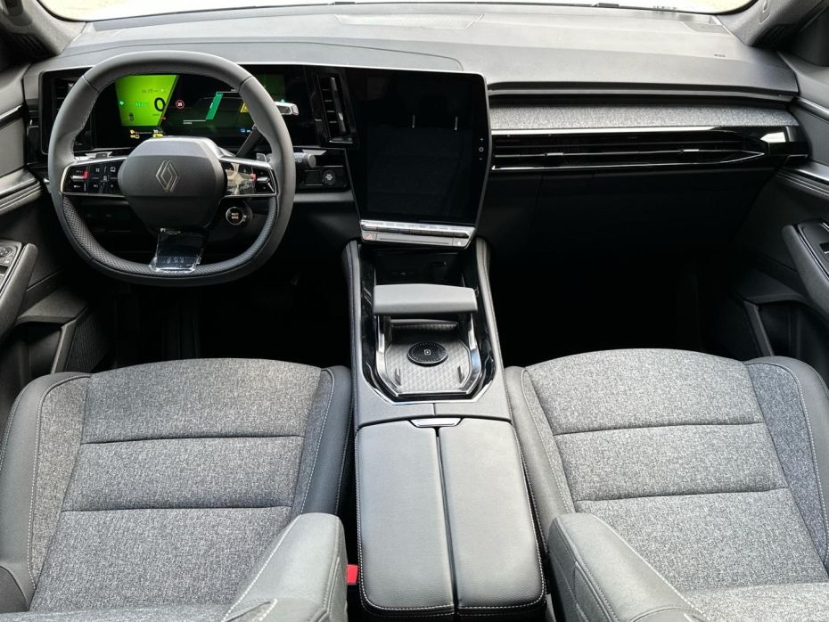 30552305