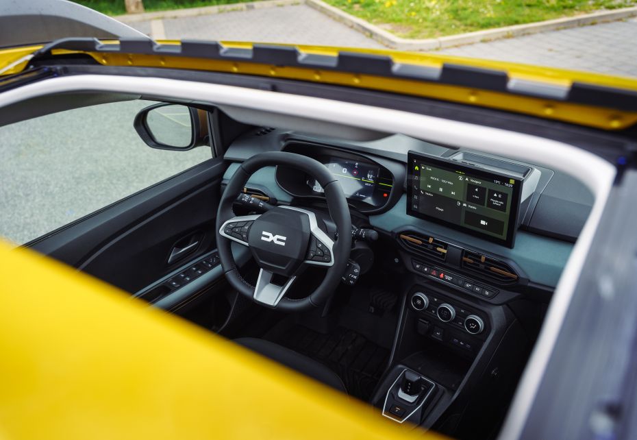 Dacia Sandero Stepway 01 02