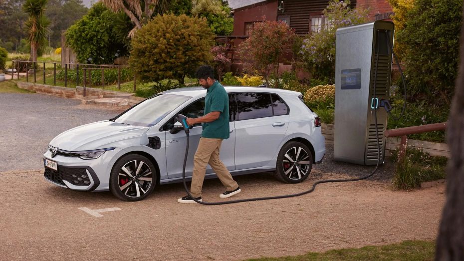 Volkswagen Golf GTE 02