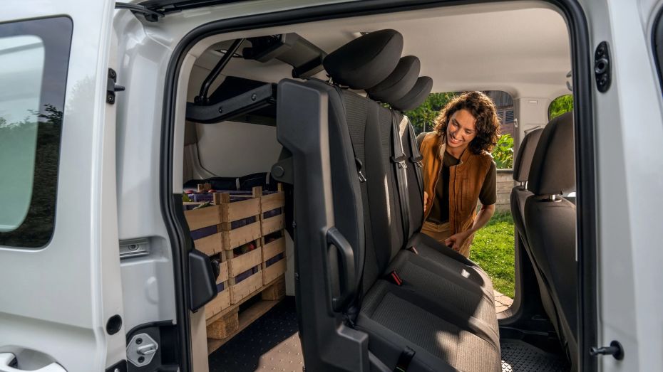 Volkswagen Caddy Flexicab (2)