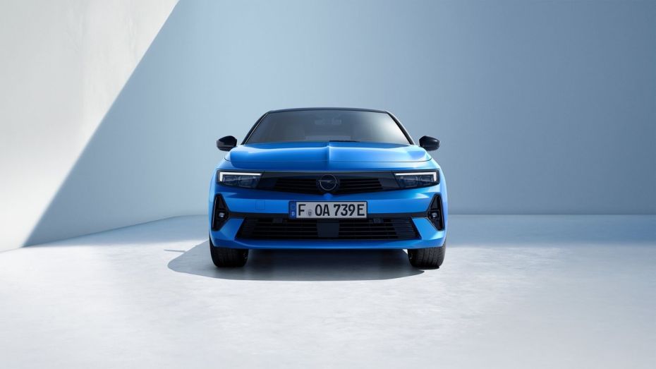 Opel Astra ST PHEV 12