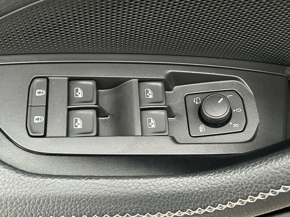 30961885